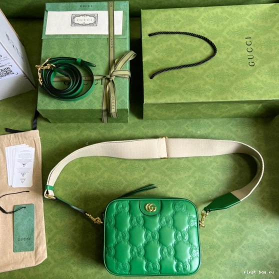 First bag ru matelassé leather GG bag Gucci shoulder 0811